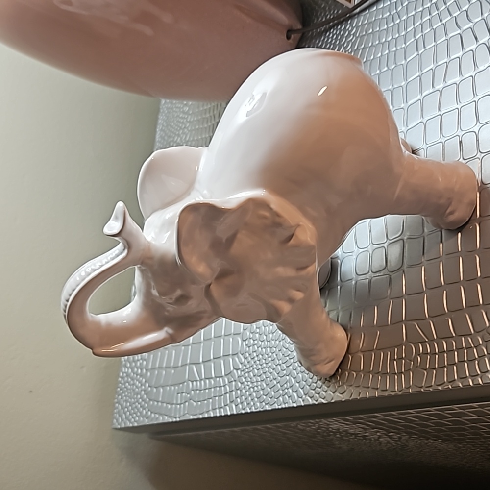 Elephant 🐘 Ceramic. - Picture 2 of 5